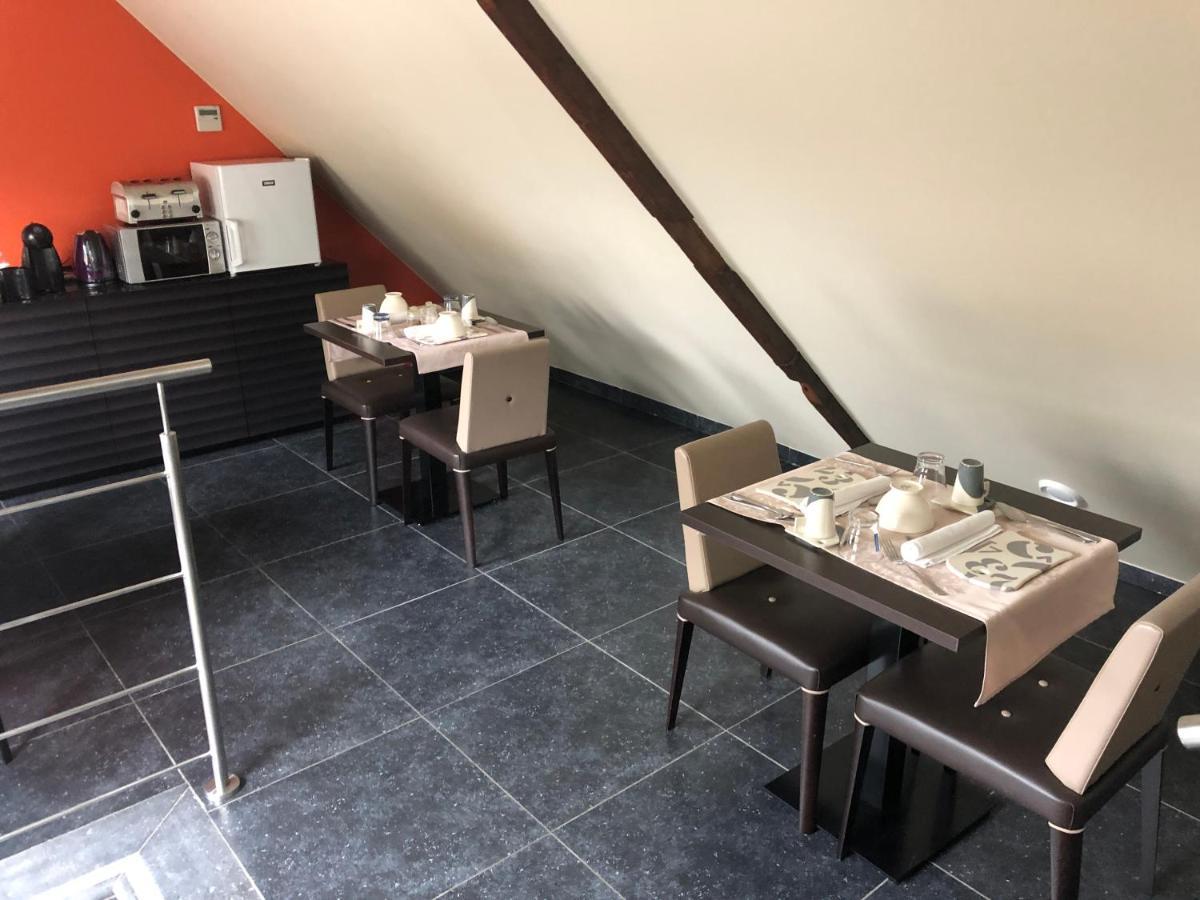 ホテル La Table D'Auguste Dour エクステリア 写真