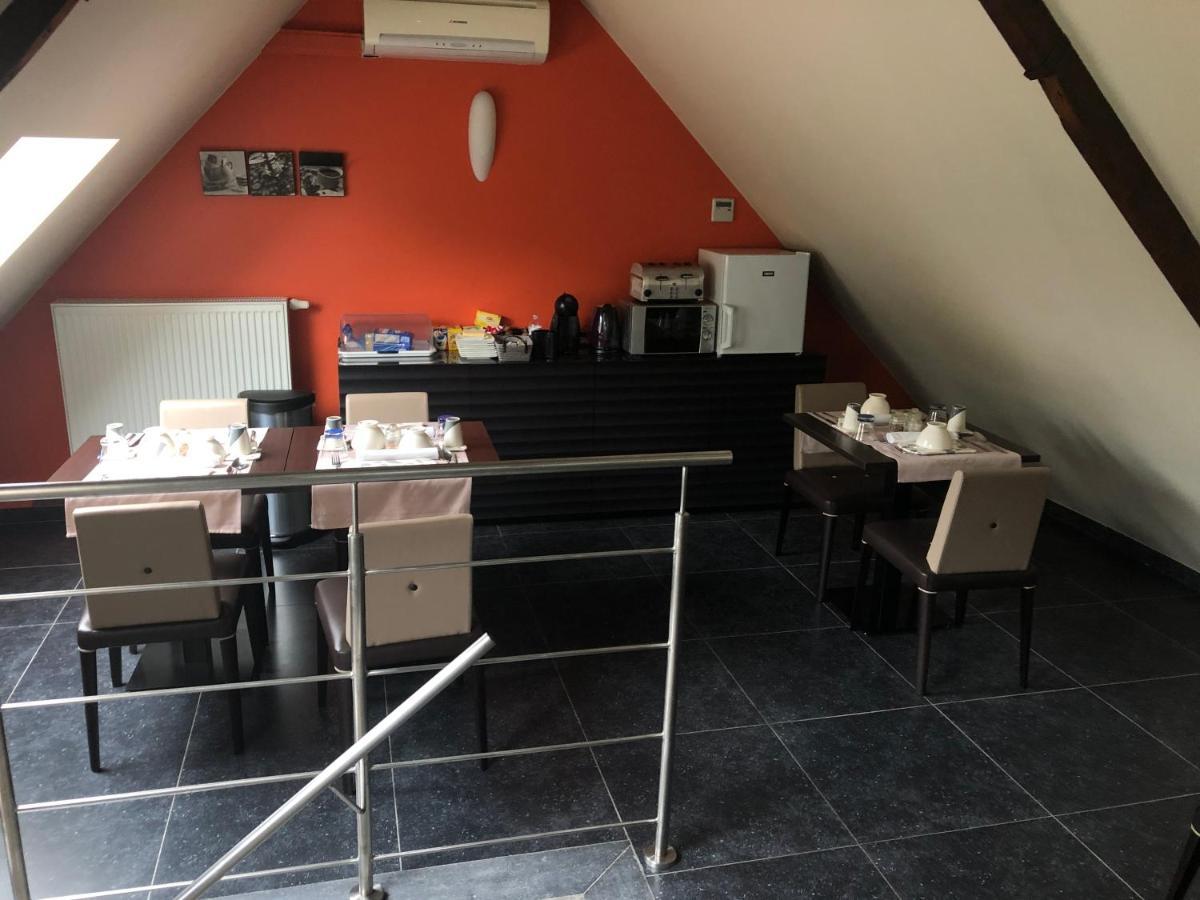 ホテル La Table D'Auguste Dour エクステリア 写真